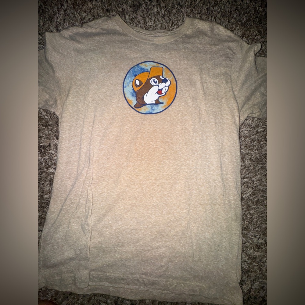 Bucces graphic tee 
Women’s size L